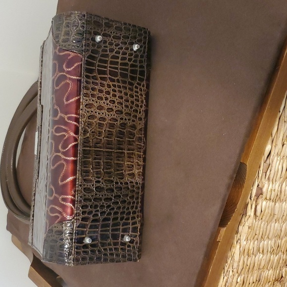 MICHE DANI CLASSIC COVER, PURSE SHELL NOT INCLUDED - Picture 3 of 6